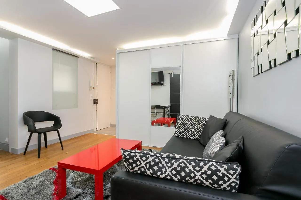 Apartment Sourdiere Louvre Vendome With Ac